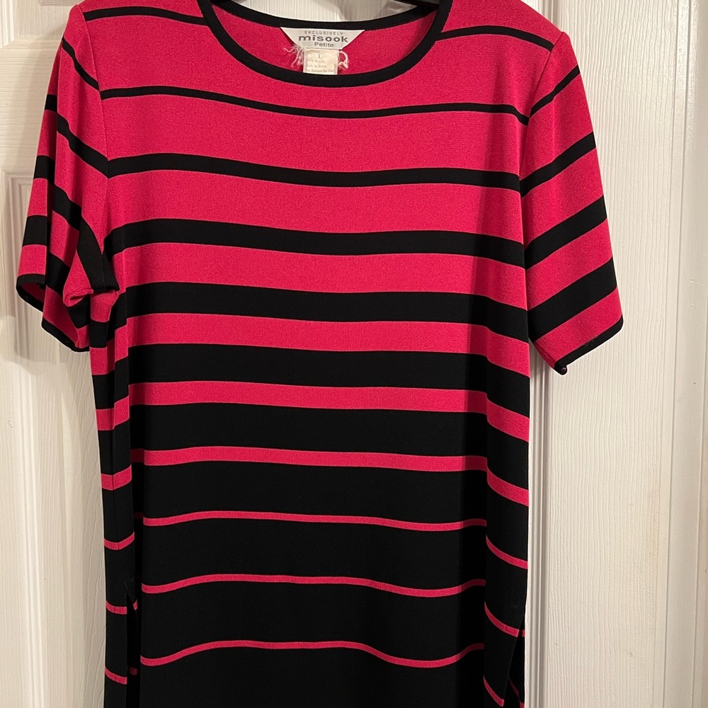 Misook pink and black top
